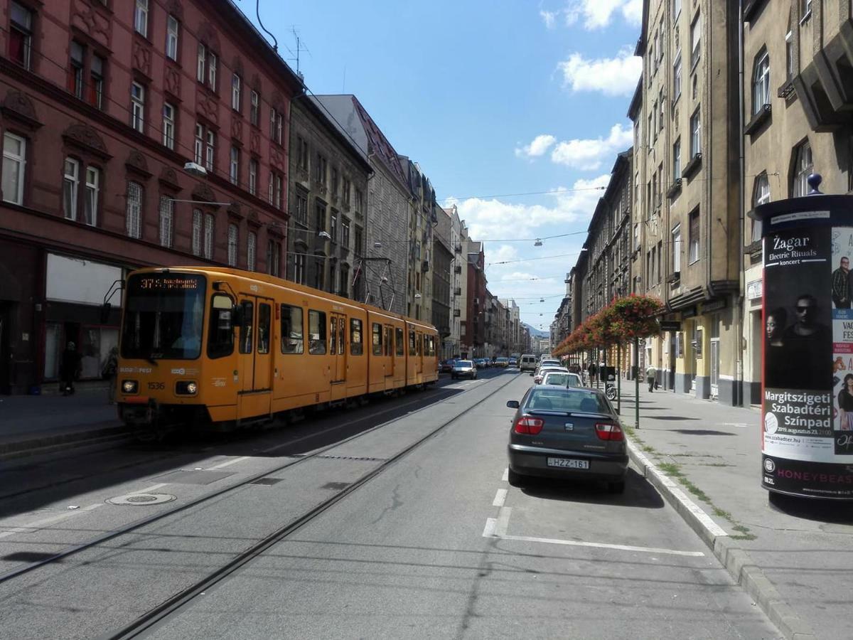 Minion & Snoopy Apartman Budapesta Exterior foto