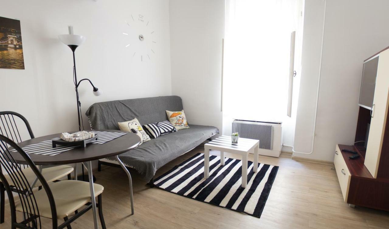 Minion & Snoopy Apartman Budapesta Exterior foto